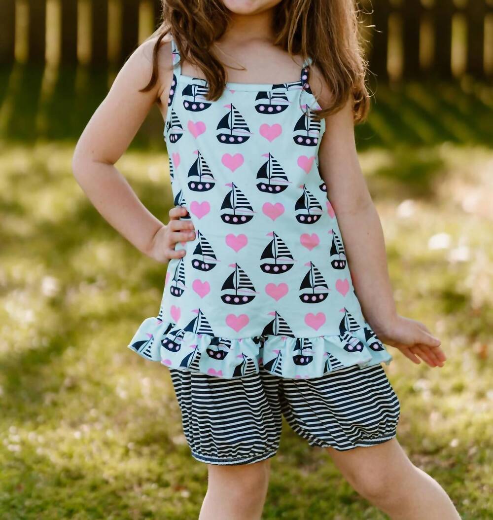 NEW PETE + LUCY sail away short set in blue
